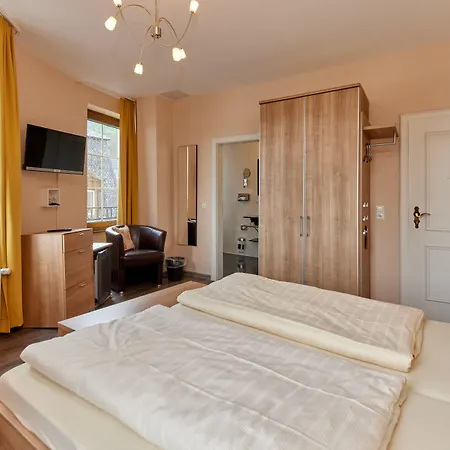 Hotel Mosintos Roemischer Kaiser 3*