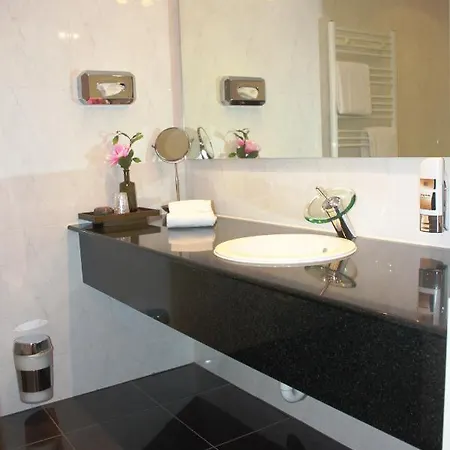 Mosintos Roemischer Kaiser Hotel Bernkastel-Kues