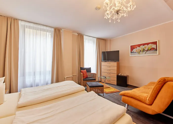 מלון Mosintos Roemischer Kaiser