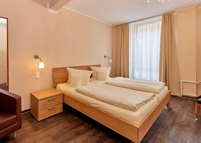 Отель Mosintos Roemischer Kaiser 3*