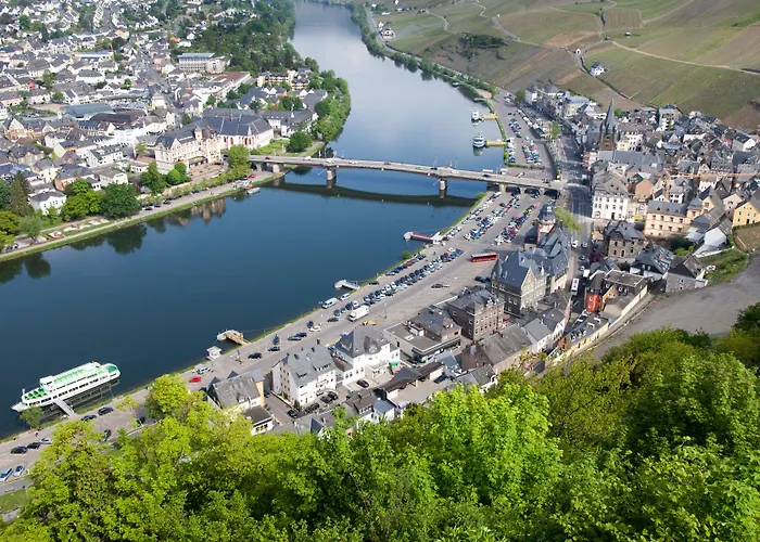 Отель Mosintos Roemischer Kaiser Бернкастель-Кюс