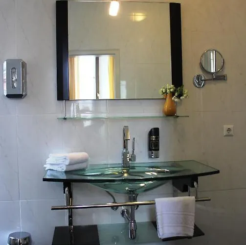 Mosintos Roemischer Kaiser Отель