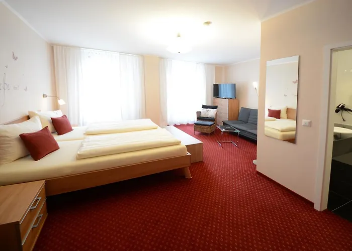 Отель Mosintos Roemischer Kaiser 3*