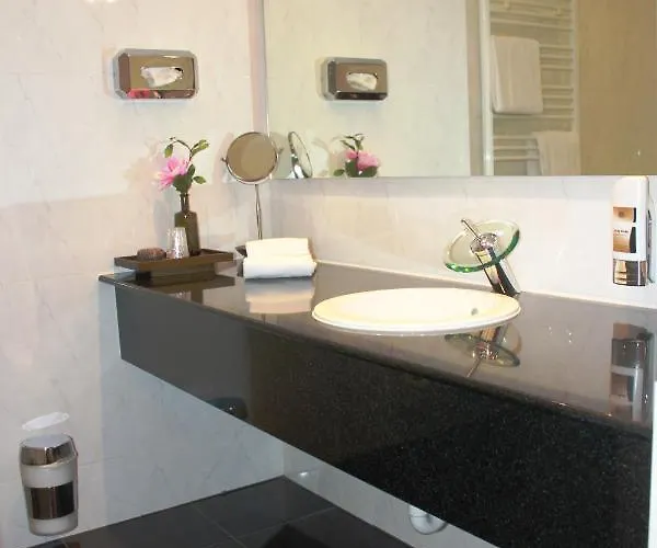 Mosintos Roemischer Kaiser מלון ברנקסטל - קיס